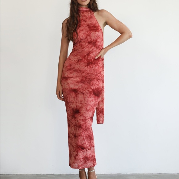 Dresses & Skirts - Red tie dye-esque dress